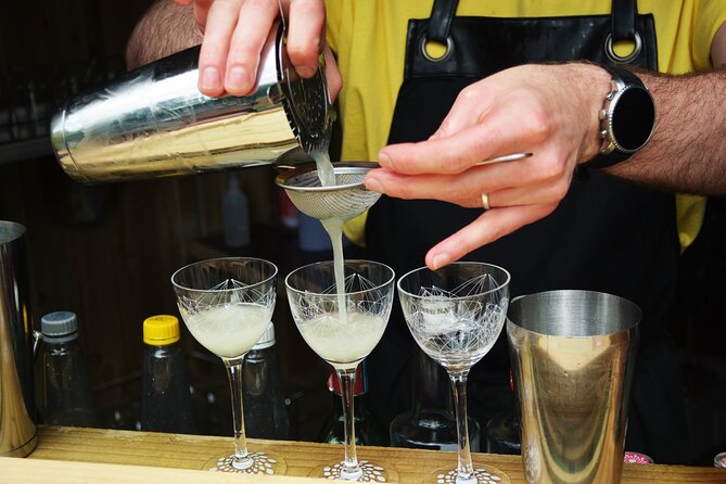 1-Hour Cocktail Masterclass Experience in Dublin - Making cocktails at Stillgarden Distillery