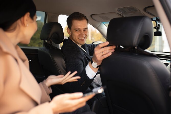 1 to 8 People Private Transfer from Dublin Airport to City Centre - Vehicles, luggage, and group size