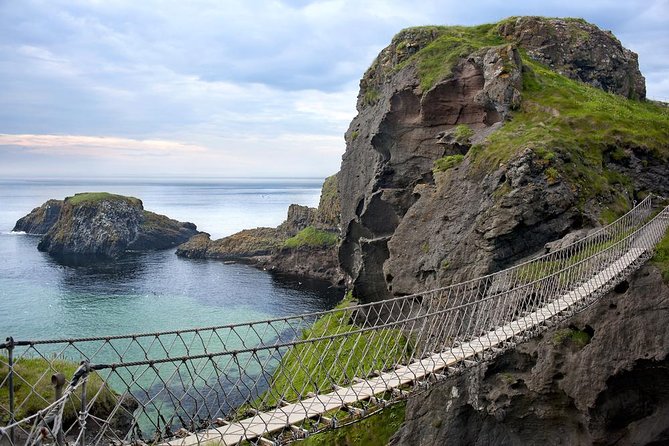2-Day Northern Ireland Rail Tour: Belfast, Antrim Coast, and Giant's Causeway - One night in Belfast, with just enough time to get a taste