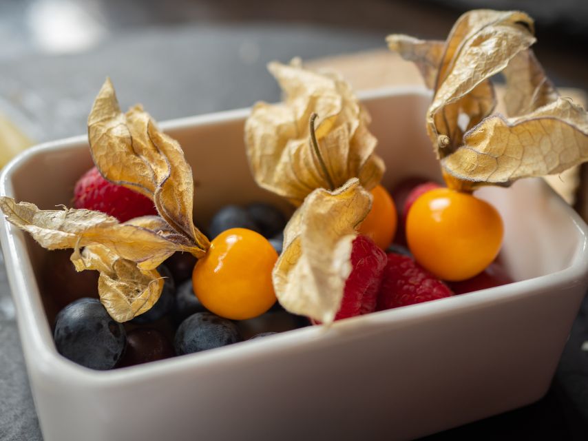 2-Hour Deluxe Whiskey & Food Tasting - Five deluxe pours, not five random samples