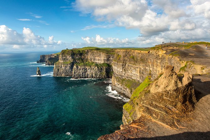 3-Day Blarney Castle, Ring of Kerry, & Cliffs of Moher Rail tour - Day three: Bunratty, Doolin, and the Cliffs of Moher