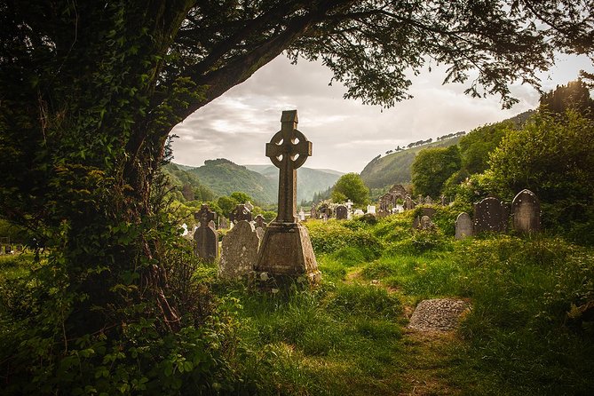 3-Day Dingle, Killarney and the Wild Atlantic Way Small-Group Tour from Dublin - Kilcullen, Dunamase and Adare on the road west
