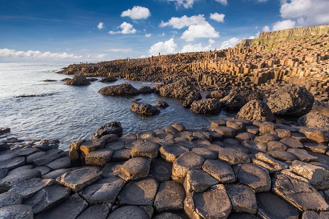 3-Day Discover Northern Ireland Small-Group Tour from Dublin - Giant’s Causeway: allow time for the coast