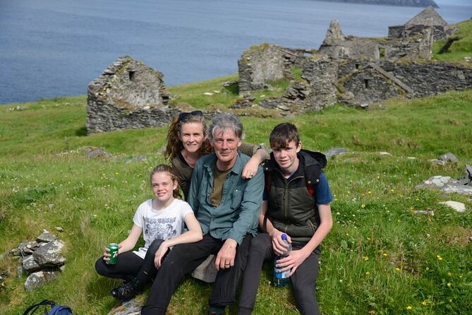 4 Hours Dingle Peninsula Private Tour - Kilmalkedar Church and its unusual stones