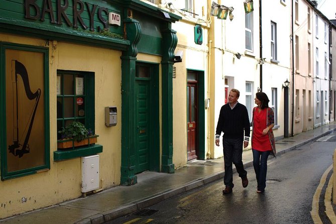6-Day South of Ireland Tour from Dublin - Lodging, meals, and the daily rhythm