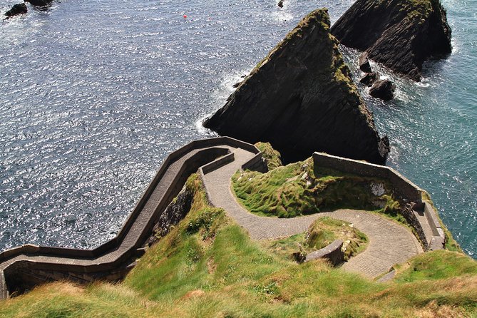 7-Day Great Atlantic Adventure Small-Group Tour of Ireland from Dublin - Day one, Cashel, Blarney, Cork, and Kinsale