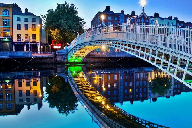 Arrival Transfer: Dublin Airport DUB to Dublin in Business Car - What the flight tracking and waiting time mean