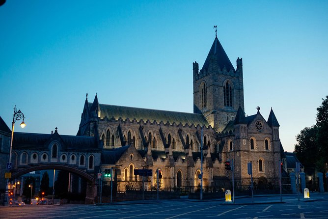 Classic Irish Pubs Private Tour of Dublin: Live Music, Beer and Nightlife - Use it as your first-night orientation