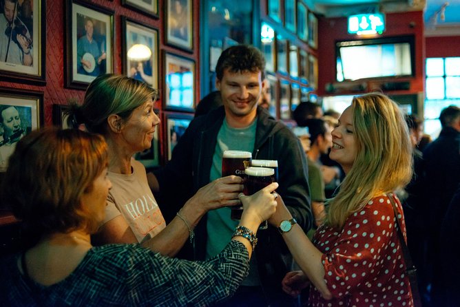 Classic Irish Pubs Private Tour of Dublin: Live Music, Beer and Nightlife - Cow’s Lane and Temple Bar: start with the famous quarter
