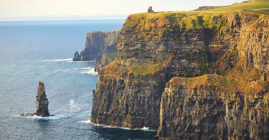 Cliffs of Moher and Galway Tour in Italian or Spanish - Galway in 90 minutes