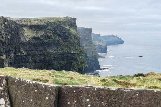Cliffs of Moher and Wild Atlantic Way Private Tour: From Dublin - Two hours at the Cliffs of Moher