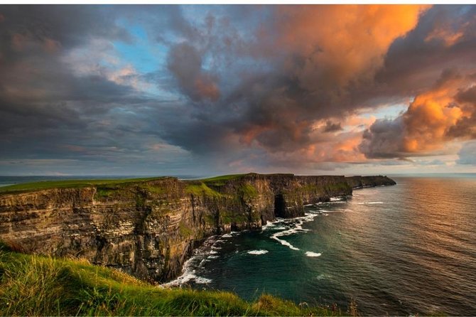 Cliffs of Moher, Aran Island & Burren tour from Galway. Guided. - How the guides affect the experience