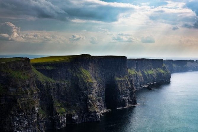 Cliffs of Moher Day Tour from Limerick: Wild Atlantic Way - Liscannor lunch and Atlantic views