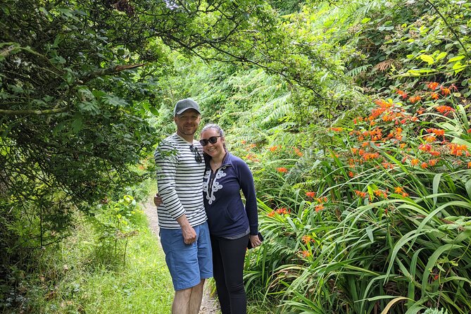 Coastal Foraging and Folklore Tour - The private format and group experience