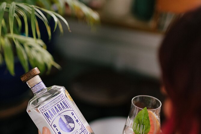 Cocktail Masterclass & Distillery Tour Combo - Learning what makes a cocktail balanced