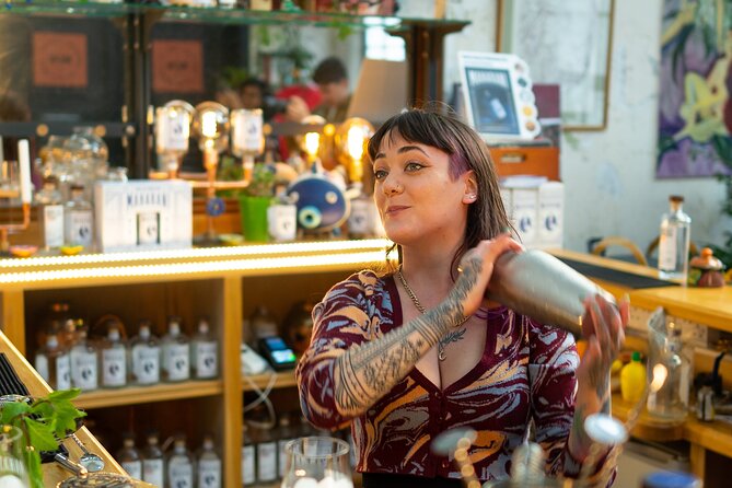 Cocktail Masterclass & Distillery Tour Combo - What the price includes at $60.34