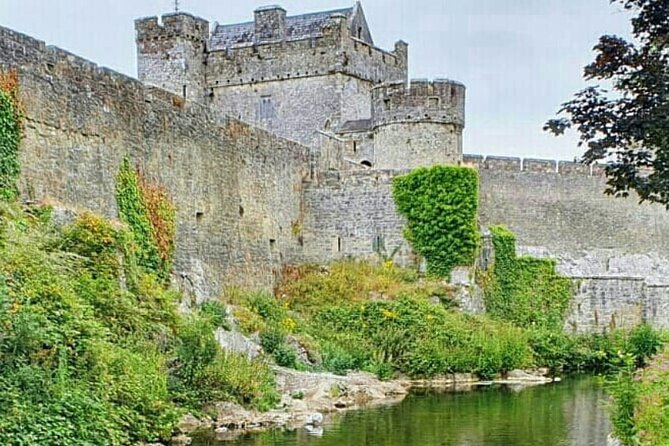 Cork City, Cahir Castle and Rock of Cashel Tour with Spanish Speaking Guide - Two hours in Cork: choose one clear plan