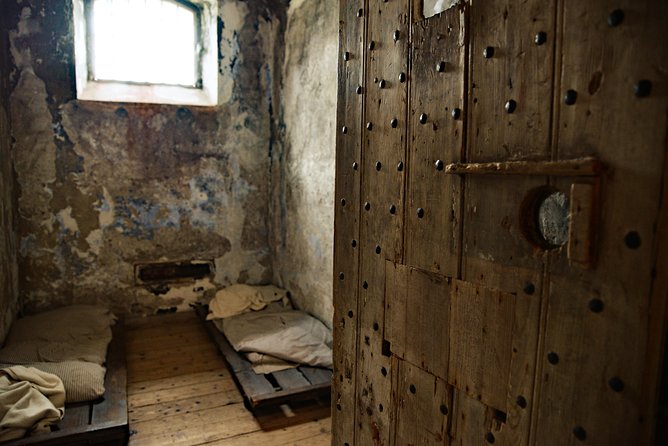 Cork City Gaol Admission Ticket with GUIDEBOOK - Moving through the furnished cells and corridors