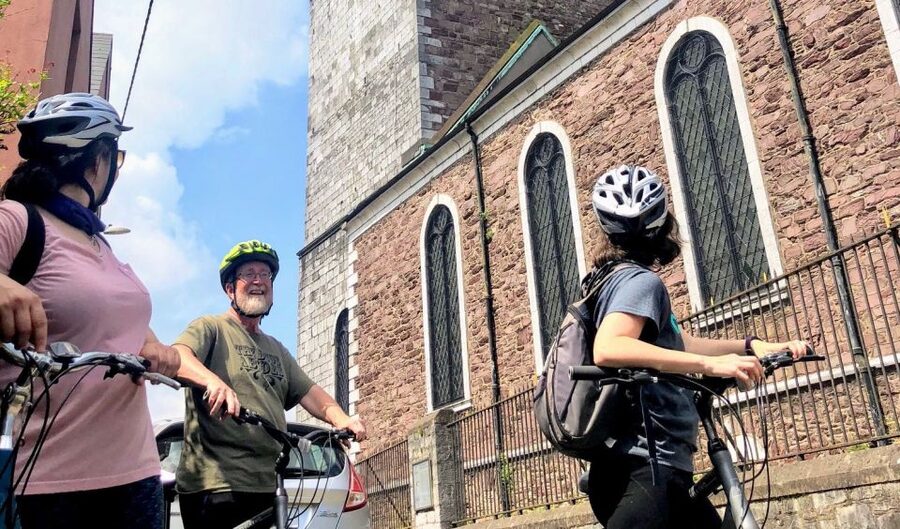 Cork: Cork City Cycle Tour - Regular Bike - Shakey Bridge and the River Lee