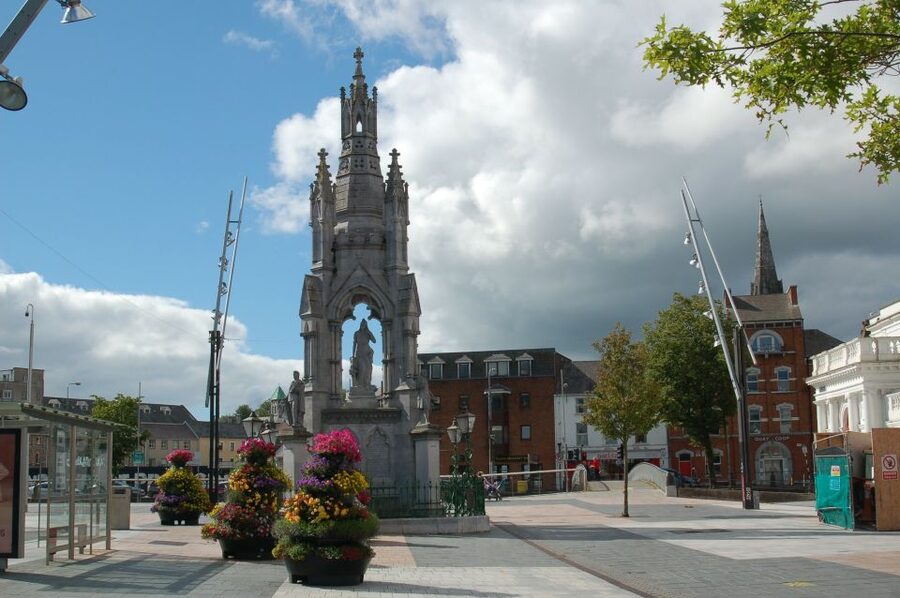 Cork: Guided Historical Walking Tour - Ending at the English Market