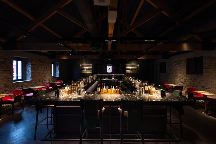 Cork: Jameson Cocktail Making Class at Midleton Distillery - The hosts make the difference