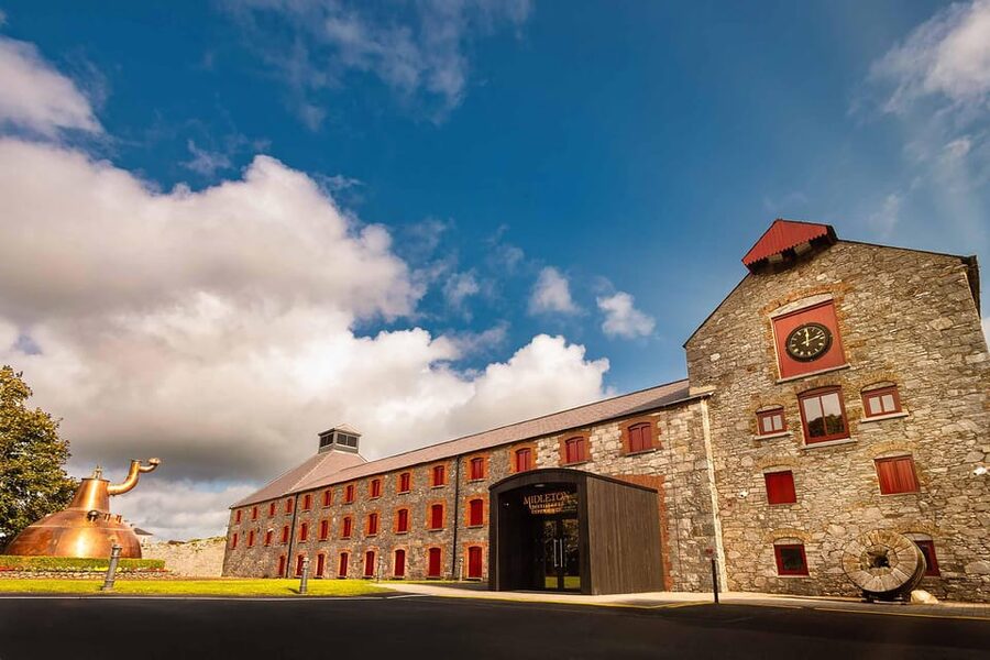 Cork: Midleton Distillery Behind the Scenes Tour & Tasting - Starting at the Midleton Distillery