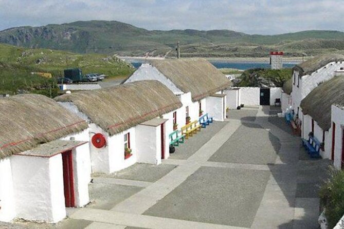 DAY TOUR: Highlights of Derry and Donegal - Walking Derry’s Walls from 1613 to 1619