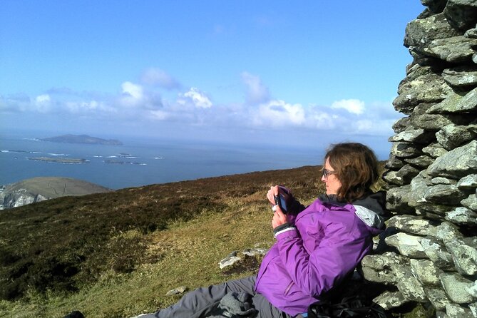 Dingle Peninsula Guided Walking Tour - The walking itself: scenery with stories attached