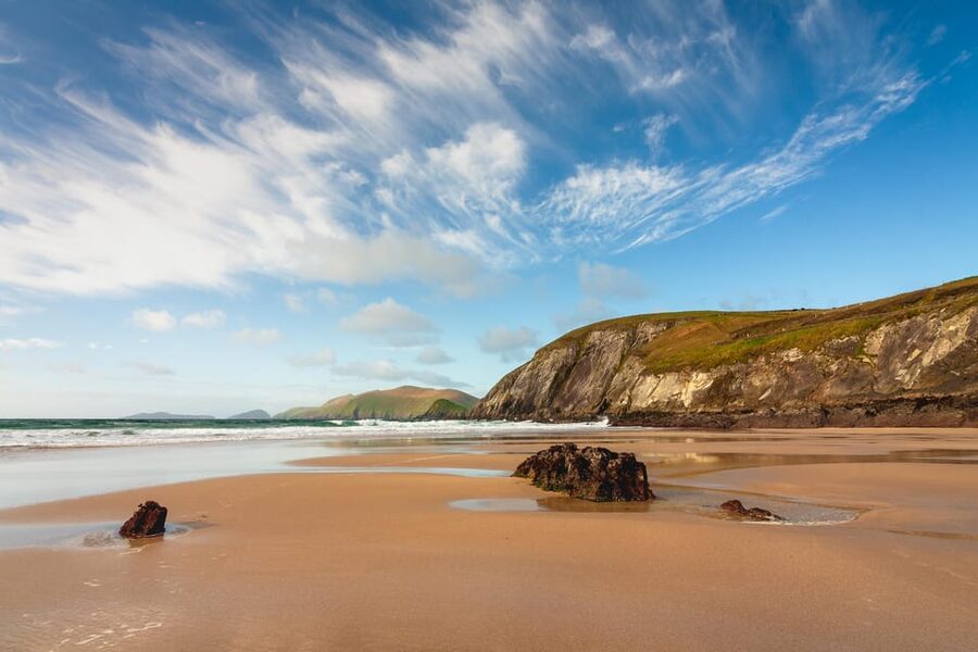 Dingle: Slea Head Photo And Sightseeing Tour - Quiet coves and views of the Blasket Islands