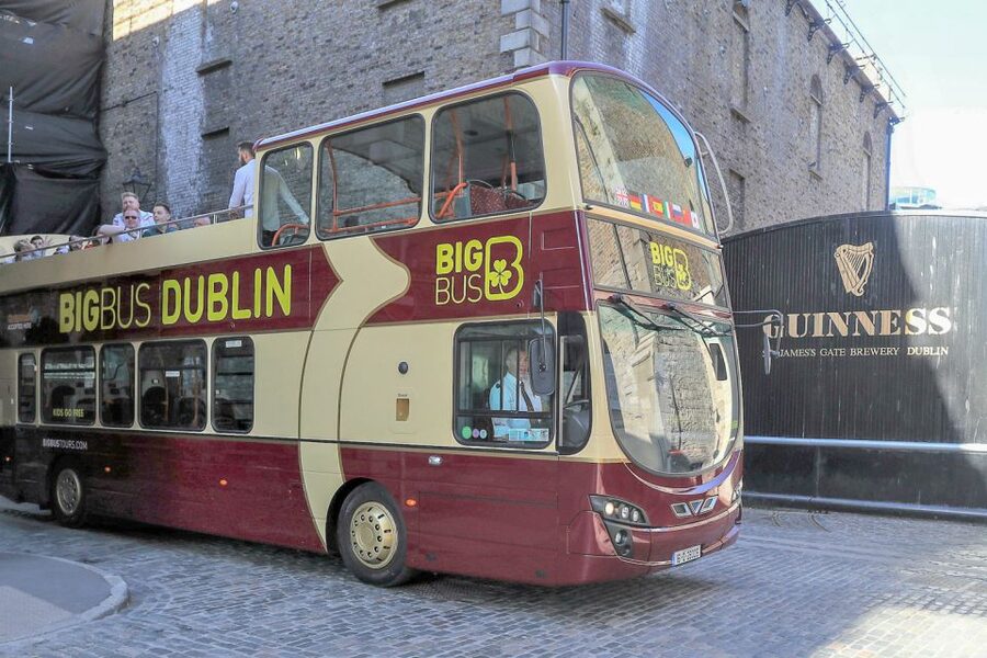 Dublin: Big Bus Hop-On, Hop-Off Tour with Live Guide - Kilmainham Gaol and Phoenix Park