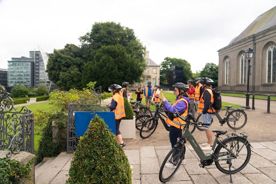 Dublin: Bike & E-Bike Tour with a Local Guide - Guinness Storehouse from the outside