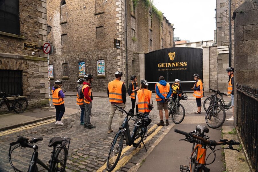 Dublin: Bike & E-Bike Tour with a Local Guide - Starting at the Drury Street bike park