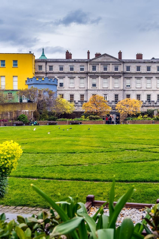 Dublin: Book of Kells, Dublin Castle and Christ Church Tour - The guide can make or break the three hours