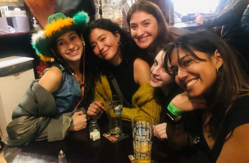 Dublin: City Pub Crawl Experience - Live Irish music gives the night its character
