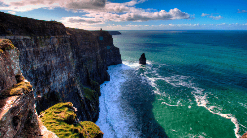 Dublin: Cliffs of Moher, Ennis, & Bunratty Castle Day Tour - A big western Ireland day from Dublin