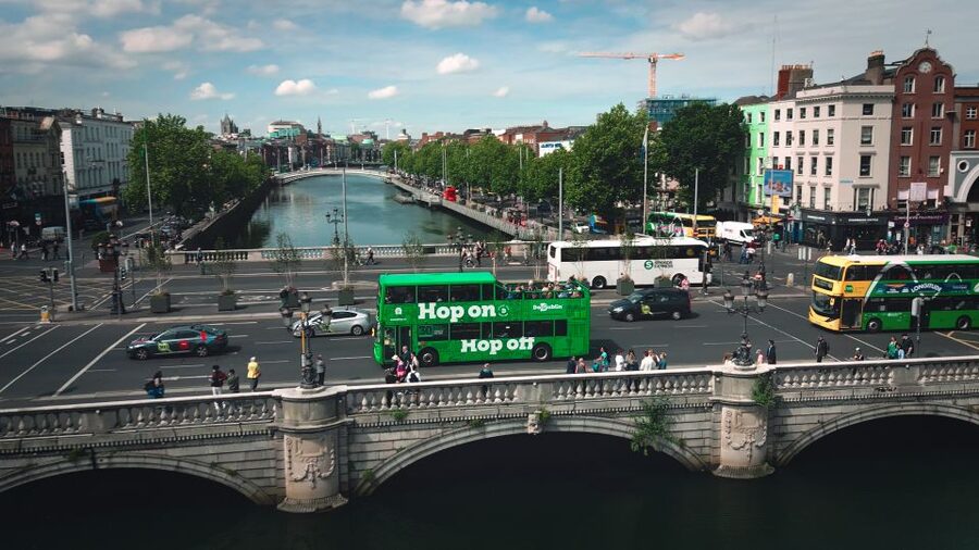 Dublin: Cruise Excursion Hop-On Hop-Off Tour & Rail Ticket - Dublin Castle, Cathedral Quarter, and Whiskey Stops