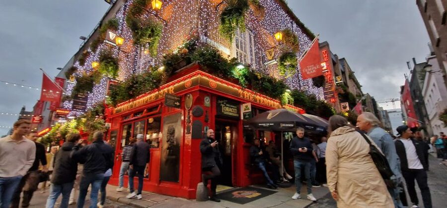 Dublin: Dublin City Highlights Private Guided Walking Tour - A private introduction to Dublin’s center