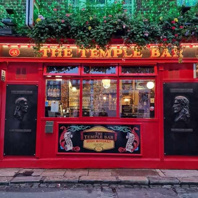 Dublin: Dublin City Highlights Private Guided Walking Tour - The Wall of Fame and Temple Bar