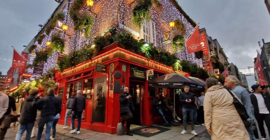 Dublin: Dublin City Highlights Private Guided Walking Tour - Claddagh Records and Dublin’s musical side
