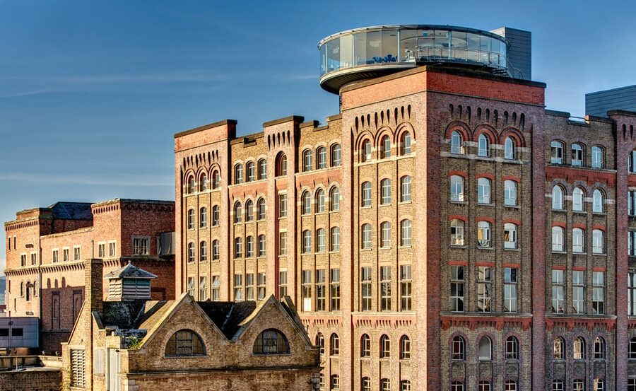 Dublin: Guinness Storehouse Connoisseur Experience - Learning the Guinness pouring ritual