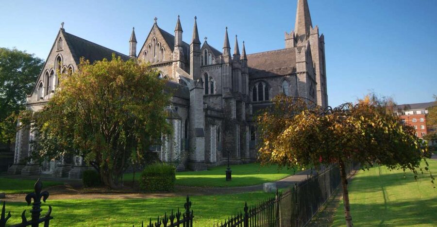 Dublin: Half-Day Private Walking Tour - Medieval streets and Dublin’s early chapters