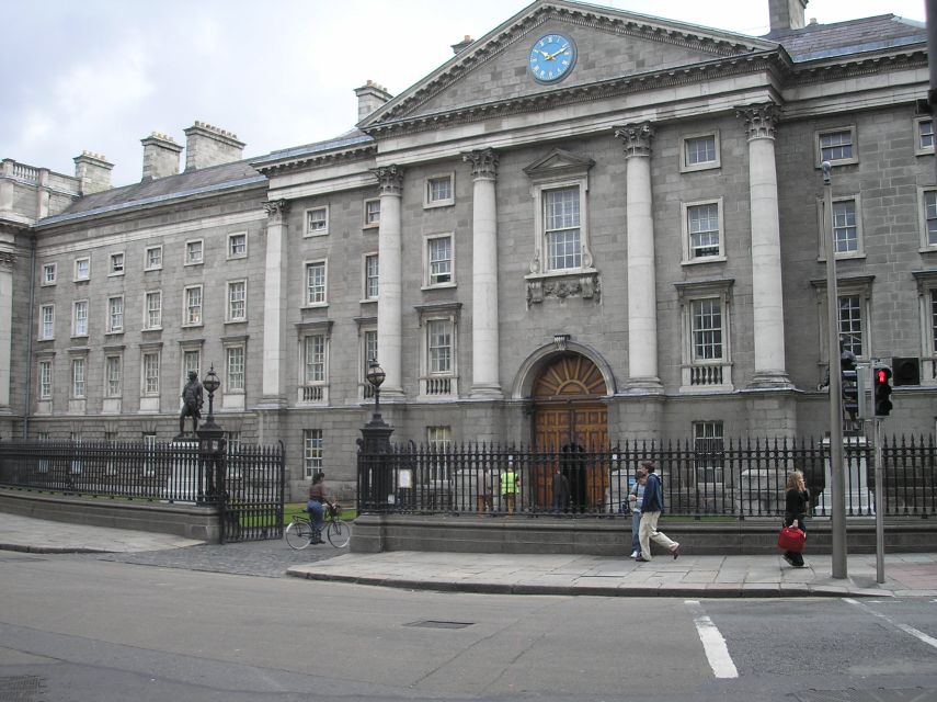 Dublin: Highlights and Hidden Corners Walking Tour - Fishamble Street, Smock Alley, and Temple Bar