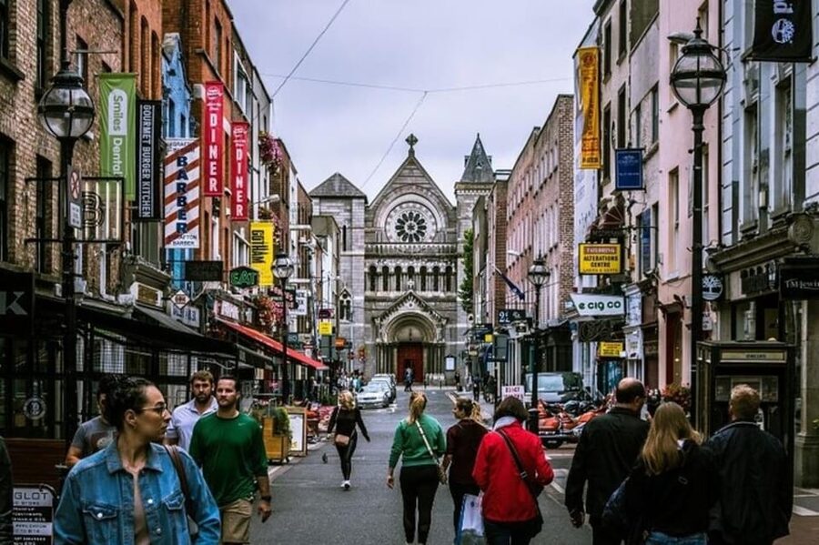 Dublin: Highlights and Hidden Gems Walking Tour - Grafton Street and the sound of the city