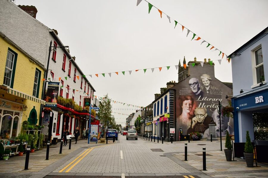 Dublin: Historical and Cultural Historical Walking Tour - Dublin’s old center in one compact walk