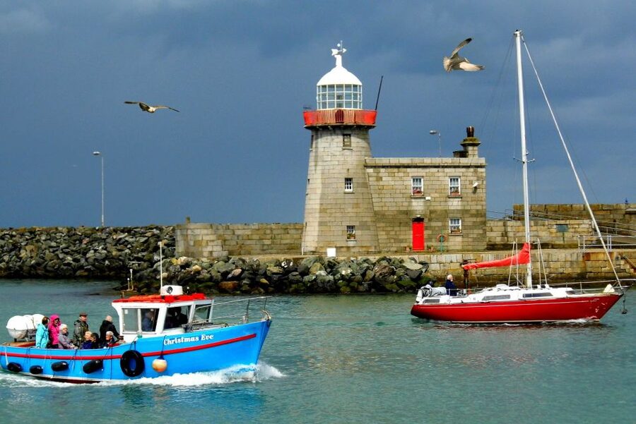 Dublin: Howth Coastal Hiking Tour - Balscadden Bay and the return to the village