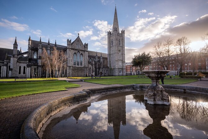 Dublin in a Day: Dublin Castle, Book of Kells, Guinness & Whiskey - The Book of Kells and the Long Room