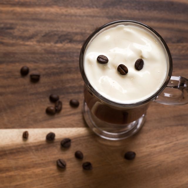 Dublin: Irish Coffee Masterclass at the Irish Whiskey Museum - Making the coffee, cream, and whiskey work together