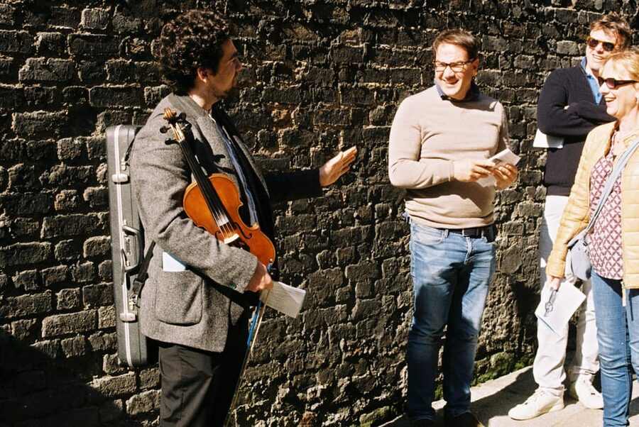 Dublin: Irish Music Walking Tour with Live Performance - Meeting beneath the green umbrella