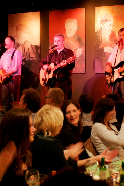 Dublin: Irish Night Show at the Merry Ploughboy Pub - A proper Irish night beyond the city center