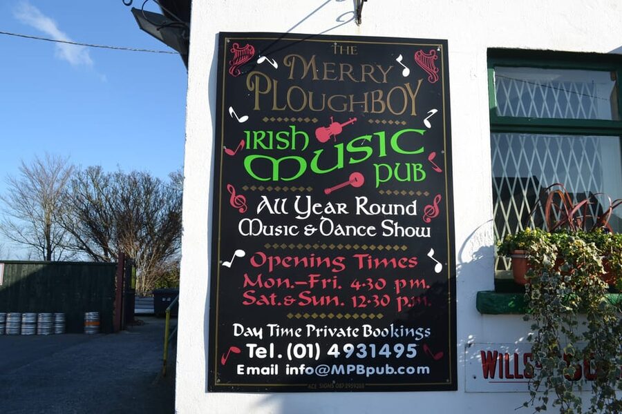 Dublin: Irish Night Show at the Merry Ploughboy Pub - Getting to a pub 30 minutes from central Dublin